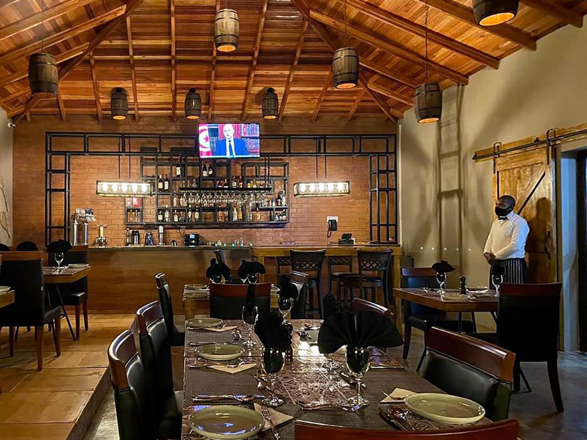 Bamboo Boutique Hotel Лилонгве Экстерьер фото